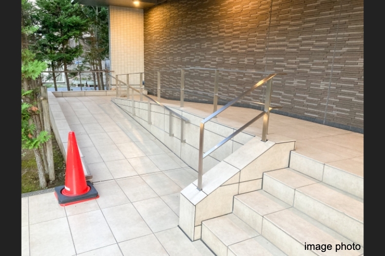 ソライエシティ ザ・パーク ザ・ガーデンの手すり・フラットフロア・スロープイメージ画像